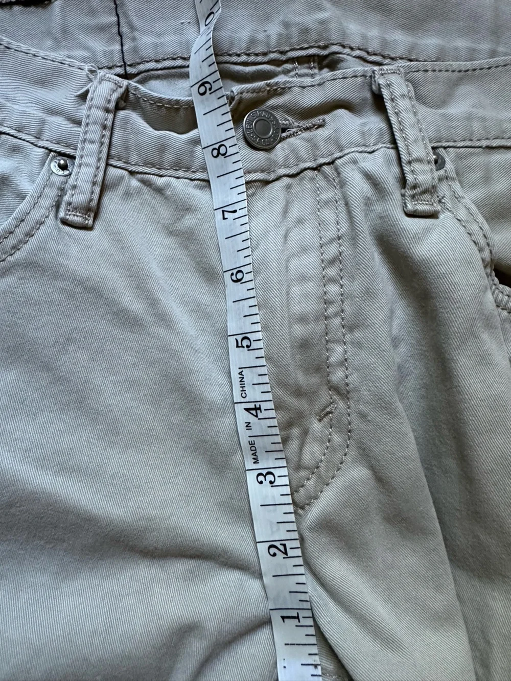 Levi's 514 Straight Fit Khaki Jeans 26x30‎ (Tagged 31x32 Runs Small) Neutral
